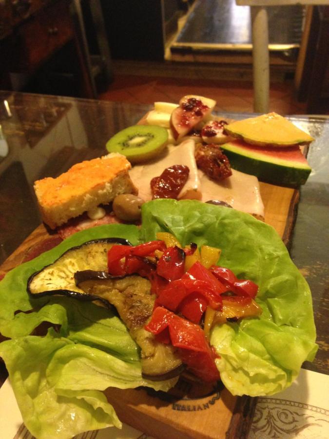 A Casa Di Gianni E Mari Bed & Breakfast Vestone ภายนอก รูปภาพ