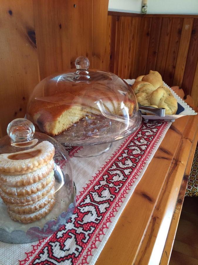A Casa Di Gianni E Mari Bed & Breakfast Vestone ภายนอก รูปภาพ