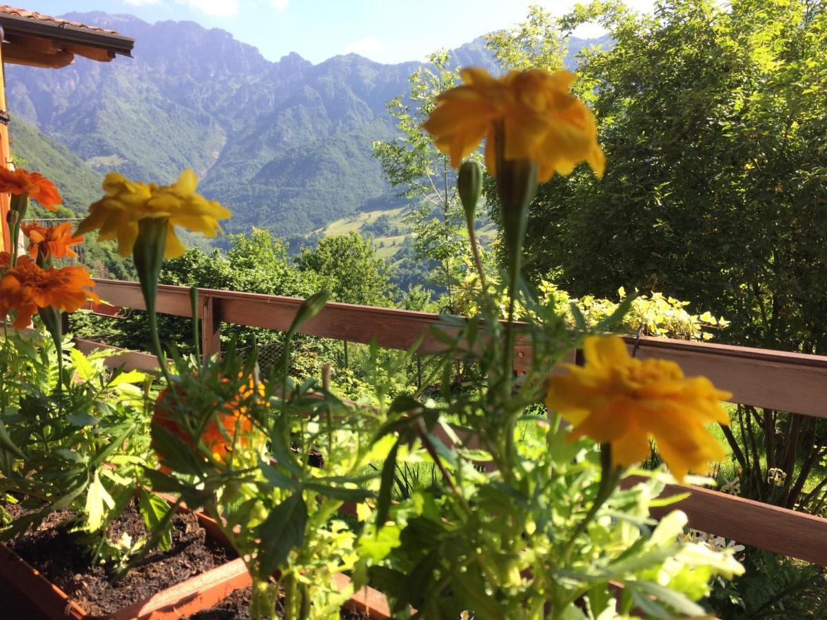 A Casa Di Gianni E Mari Bed & Breakfast Vestone ภายนอก รูปภาพ